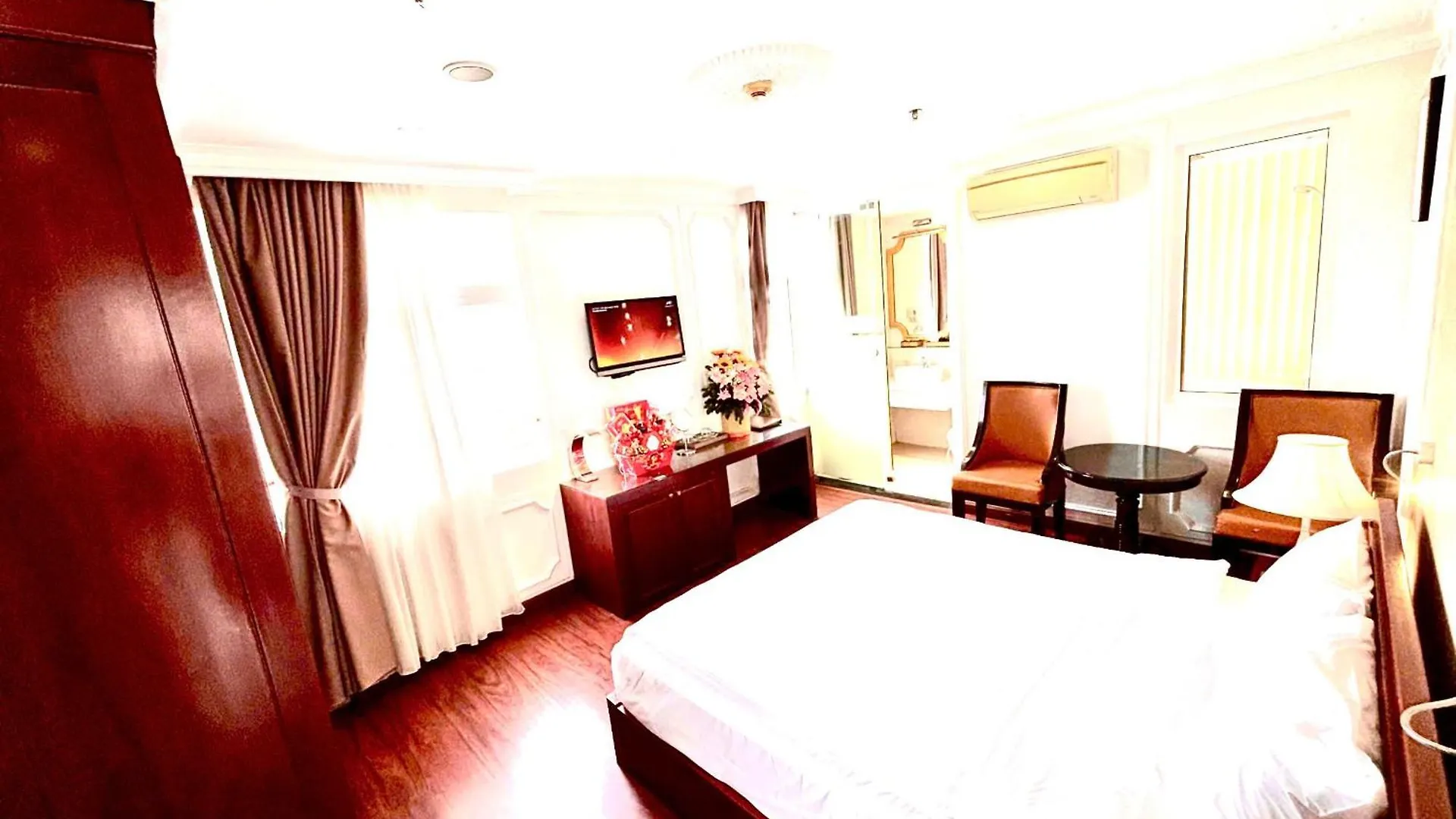 Orange Hotel - Very Close To Dragon Bridge, City Center, Always Friendly, Open 24Hours Welcome Da Nang 4*,